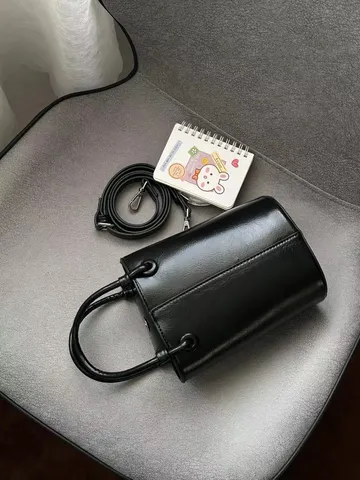 Sac Seau en Cuir PU Mode pour Femmes Minimaliste Couleur Unie Sac à Bandoulière Décontracté Poignée Supérieure Sac à Main Utilisation Quotidienne