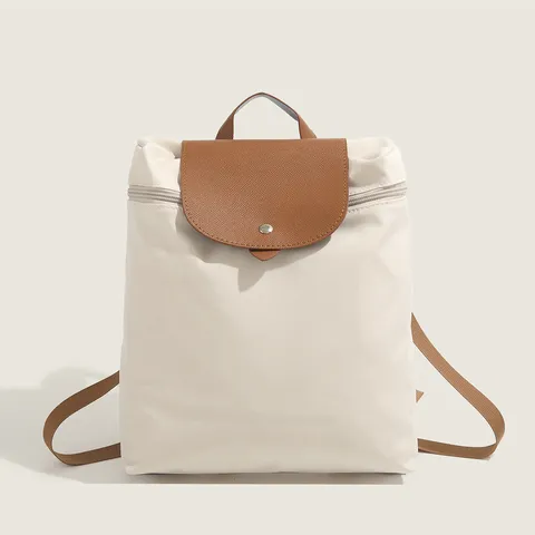 Sac à Dos en Nylon Décontracté pour Femmes Grande Capacité Sac d'École Élégant Sac de Jour Quotidien Sac de Voyage Minimaliste pour Dames