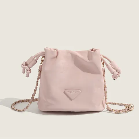 Sac Bandoulière Nuage en Cuir PU pour Femme avec Bandoulière Chaîne et Cordon de Serrage Sac Seau Décontracté pour Quotidien