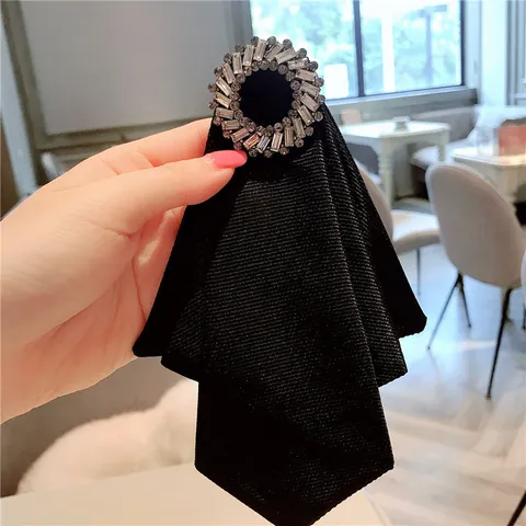 Broche de Pajarita de Tela Negra con Diamantes de Imitación Elegante Alfiler de Solapa de Cristal Accesorios de Cuello de Moda para Joyería de Mujer