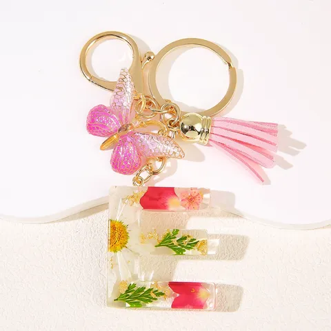 Hars Gedroogde Bloem Letter Sleutelhanger Leuke Madeliefje Bloemen Alfabet Sleutelhanger Vrouwen Rugzak Hanger Mode Sieraden Cadeau