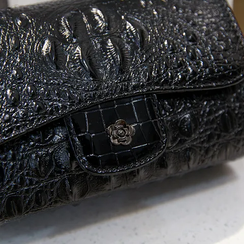 Women Fashion PU Leather Alligator Pattern Crossbody Bag Elegant Metal Chain Shoulder Bag Chic Daily Commuter Handbag