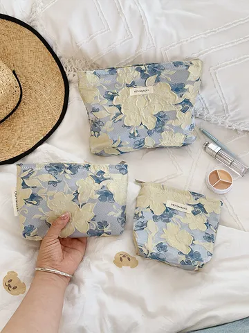 Embossed Floral Cosmetic Bag Portable Handbag Travel Storage Organizer Pouch Makeup Bag For Women Blue Gold Core