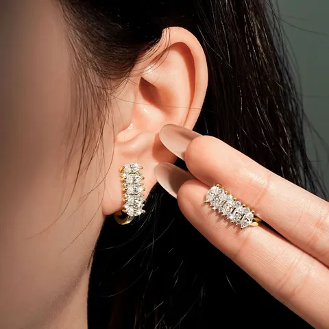 Boucles d'Oreilles Créoles de Luxe en Strass pour Femmes Clips d'Oreille en Forme de C en Cuivre Bijoux de Mode Cadeau