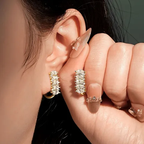 Boucles d'Oreilles Créoles de Luxe en Strass pour Femmes Clips d'Oreille en Forme de C en Cuivre Bijoux de Mode Cadeau