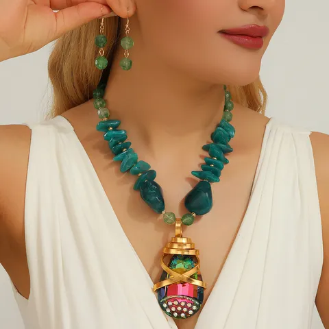 Mode Europese En Amerikaanse Stijl Glas Kristal Druppel Hanger Ketting Oorbellen Set Vrouwen Mode Sieraden