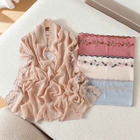 Bufanda de Chifón Vintage Francesa para Mujer Bordado Floral Borde Ondulado Chal Largo Ligero Elegante Bufanda de Protección Solar