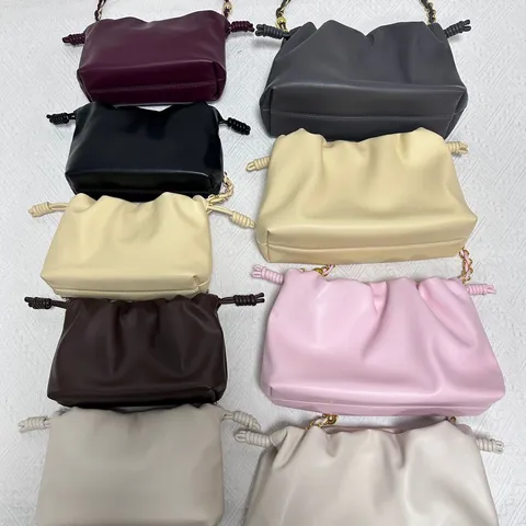 Niche Cuir Souple Nuage Pochette Sac Femmes Couleur Unie Chaîne Épaule Bandoulière Sac Plissé Boulette Sac à Main