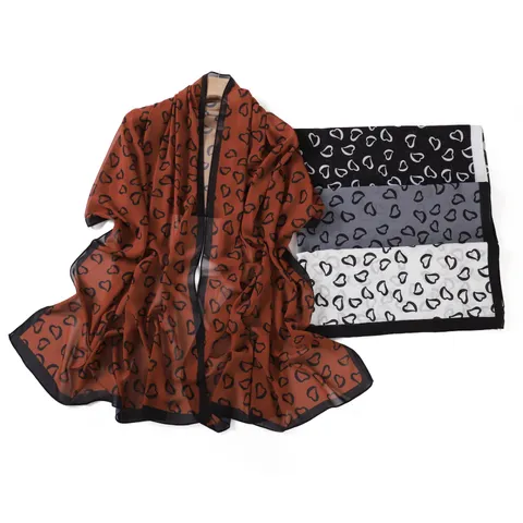 Sciarpa Lunga in Chiffon da Donna Stampa Cuore Scialle Leggero Trasparente Foulard Versatile ed Elegante per Viaggio Spiaggia Uso Quotidiano