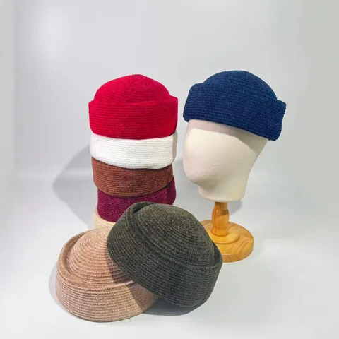Chapeau Tambourin en Chenille Vintage pour Femmes Couleur Unie Chaud Hiver Automne Béret Mode Rétro Pour Tenues Quotidiennes
