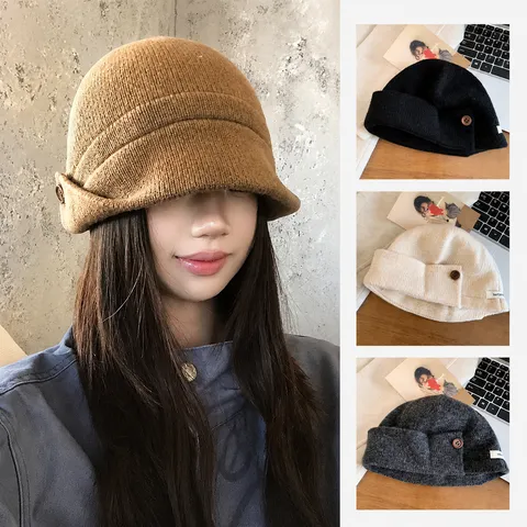 Femmes Vintage Pur Laine Bonnet Tricot Hiver Chaud Bouton Décor Bérets Élégant Couleur Unie Casual Beanie