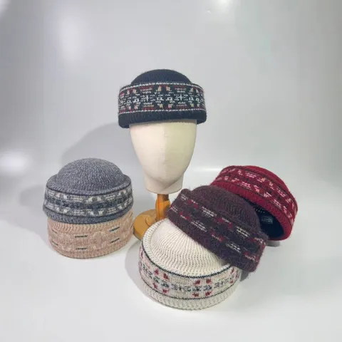 Bonnet Docker en Tricot Vintage Fair Isle pour Femmes Bonnet sans Bord Jacquard Géométrique Rétro Chaud et Doux pour l'Hiver Sortie Quotidienne