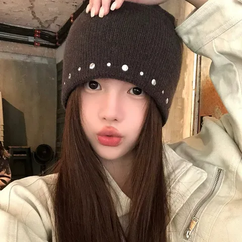 Womens American Vintage Rivet Knit Beanie Hat Autumn Winter Warm Slouchy Skull Cap Streetwear Fashion Headwear