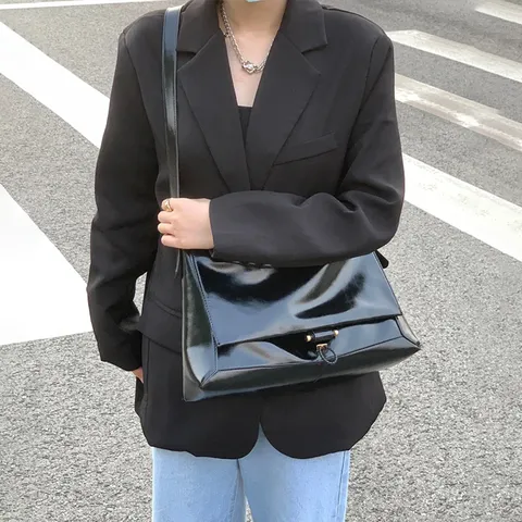 Women's Large Capacity Genuine Leather Shoulder Bag Glossy Oil Wax Cowhide Commuter Messenger Bag Pleated Fashion Handbag