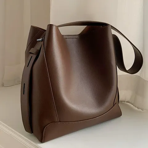 Women Genuine Leather Bucket Bag Large Capacity Tote Bag Vintage Commuter Shoulder Bag Solid Color Casual Handbag