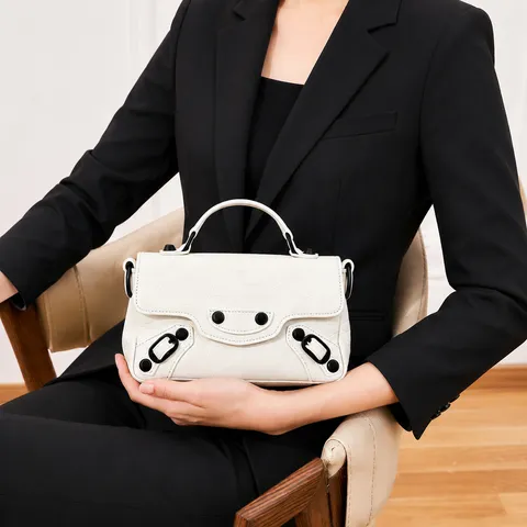 Women Genuine Leather Crossbody Bag Fashion Motorcycle Rivet Top Handle Shoulder Bag Retro Small Flap Bag