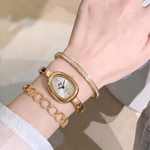 Französischer Leichter Luxus Damen Quarz Uhr Armband Set Vintage Ovales Zifferblatt Strass Zinklegierung Schmuck Geschenk
