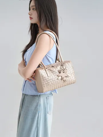 Borsa a Tracolla in Pelle PU Intrecciato per Donna Moda Pendolare Manico Superiore Borsetta Casual Tinta Unita Borsa a Cuscino Con Ciondolo Stella