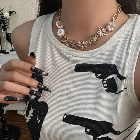 Collier Pendentif Floral Vintage Heavy Industry pour Femmes Alliage de Cuivre Plaqué Or Avec Perle Artificielle Strass Bijoux Choker