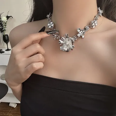 Collier Ras du Cou Vintage en Alliage avec Perles Artificielles Fleur pour Femmes Collier Superposé Perlé Gland Étoile Bijoux Esthétiques Y2K