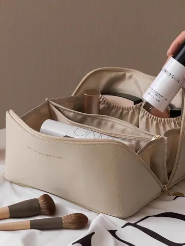 Large Capacity Commuter Portable Cosmetic Bag High-End Pillow Toiletry Bag Makeup Organizer For Women Travel