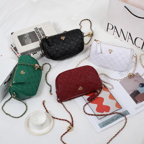 Women Caviar Quilted Chain Crossbody Bag Luxury Designer Style Shoulder Messenger Bag Casual Small Square Bag Purse