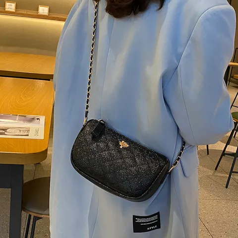 Women Caviar Quilted Chain Crossbody Bag Luxury Designer Style Shoulder Messenger Bag Casual Small Square Bag Purse