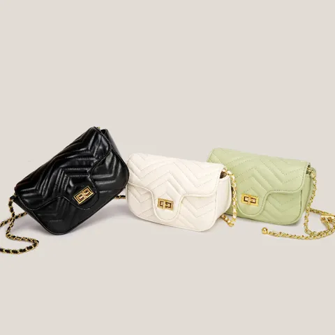 Women Fashion Quilted Chain Crossbody Bag Luxury Designer Style PU Leather Small Square Shoulder Bag Elegant Ladies Handbag
