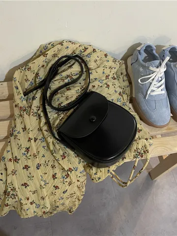 Women's PU Leather Saddle Bag Minimalist Fashion Solid Color Crossbody Bag Small Shoulder Bag Casual Mobile Phone Bag