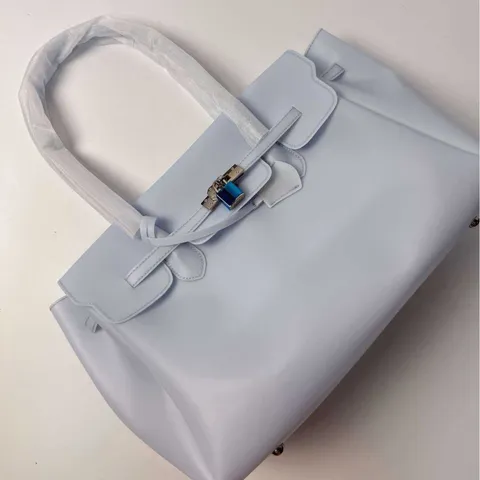 Large Capacity PVC Jelly Tote Bag Women Fashion Clear Shoulder Bag Designer Style Top Handle Bag Daily Commute Handbag
