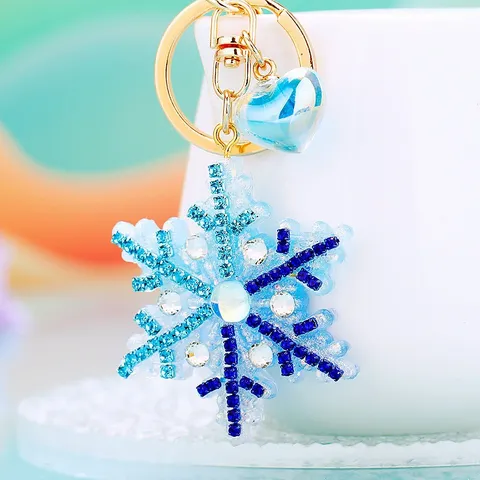 Cute Metal Rhinestone Snowflake Keychain Women Men Couple Bag Pendant Fashion Car Key Ring Holiday Gift