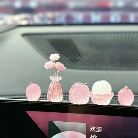 Creative Litchi Resin Car Dashboard Ornaments Glow In The Dark Litchi Rose Miniature Landscape Figurine For Car Interior Accessories Decoration