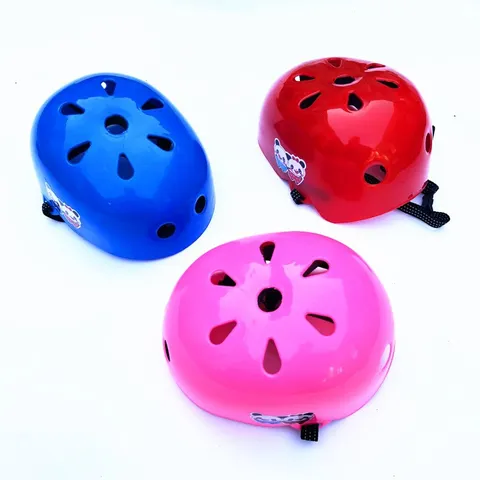 Kids Roller Skating Helmet Protective Gear Plum Blossom Ventilation Holes Plastic Safety Sports Helmet For Children