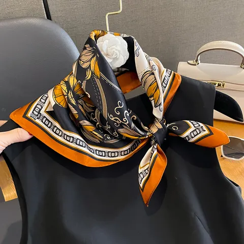 Piccolo Foulard Quadrato in Seta di Gelso Donna Elegante Stampa Floreale e Catena Sciarpa da Collo per Camicia Abito Sottoveste Accessorio Moda