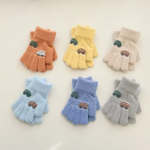 Gants d'Hiver Chauds à Cinq Doigts pour Enfants Motif de Voiture de Dessin Animé Mignons Moufles en Polaire Corail pour Garçons Filles