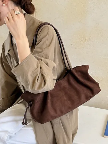 Koreaanse Minimalistische Suède Stof Draagtas Grote Capaciteit Retro Trekkoord Oksel Schoudertas Voor Vrouwen Casual Dagelijks Woon-werkverkeer Handtas