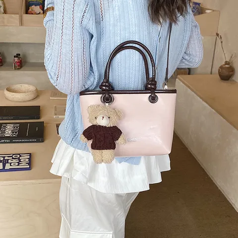 Dames PU Lederen Handtas Stijlvolle Kleurblok Schoudertas Met Pluche Beren Hanger Casual Tote Crossbody Tas