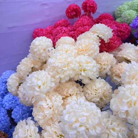Artificial Silk Chrysanthemum Lucky Ball 3-Head Single Stem Flowers For Wedding Banquet Hall Home Soft Decoration Flower Arrangement