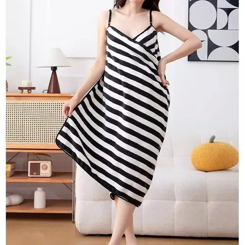Robe de Bain Serviette Portable en Polyester pour Femmes Doux Absorbant Bretelles Dos Nu Robe de Nuit