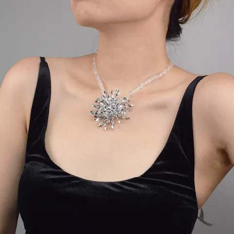 Elegant Alloy Crystal Heart Pendant Necklace For Women Niche Design Silver Clavicle Chain Jewelry Gift