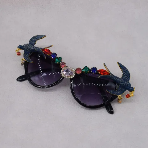 Euro-American Runway Party Sunglasses Women Metal Frame Rhinestone Crystal Swallow Pearl Pendant Fashion Eyewear