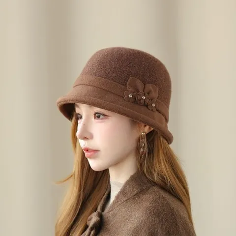 Women French Elegant Retro Cloche Hat Flower Rhinestone Round Top Warm Winter Autumn Polyester Felt Bucket Hat Style