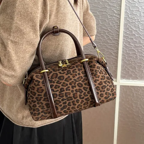Vintage Luipaardprint Dames Handtas Suede Look PU Leer Schoudertas Kussentas Planeet Hanger Stijlvolle Dagelijkse Tote Bag