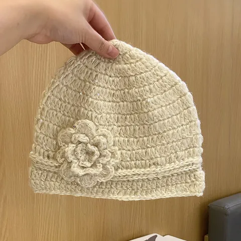 Handgehäkelte Mohair Beanie Mütze Für Damen Elegant 3D Floral Pailletten Strickmütze Herbst Winter Warm Vielseitige Skullies Beanies