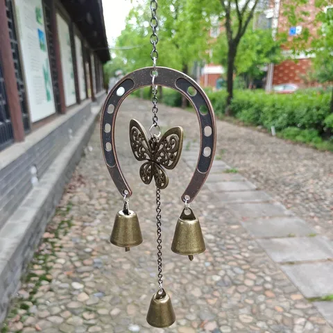 Campana a Vento in Lega di Zinco Vintage Ferro di Cavallo Gufo Farfalla Ornamento Sospeso Casa Giardino Parete Decorazione Regalo