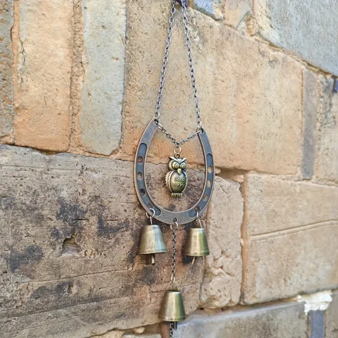 Campana a Vento in Lega di Zinco Vintage Ferro di Cavallo Gufo Farfalla Ornamento Sospeso Casa Giardino Parete Decorazione Regalo