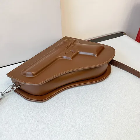 Bolso Bandolera de Cuero PU para Hombres Diseño en Forma de Pistola Trendy Cool Estilo Moto Moda Casual Bolso de Hombro