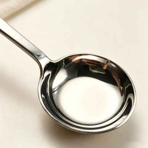 Acier Inoxydable 316 Cuillère Ronde Créative à Manche Incliné Ménage Dîner Soupe Cuillère Vaisselle