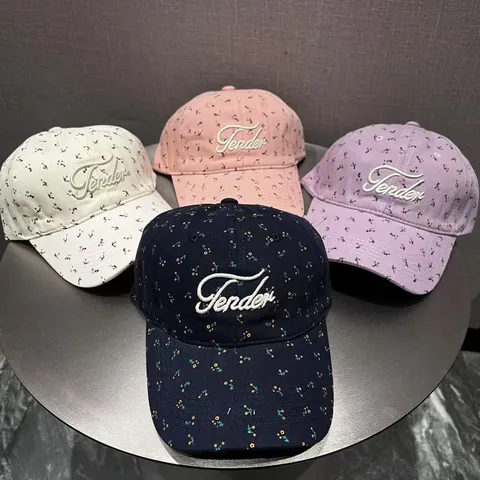 Koreaanse Stijl Bloemen Letter Geborduurde Honkbalpet Katoenmix Verstelbare Casual Zonbescherming Hoed Voor Dames