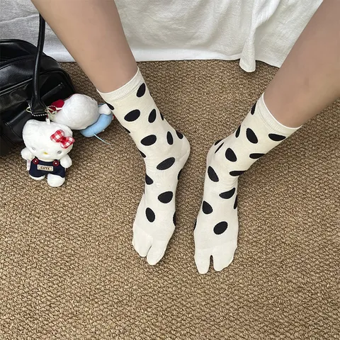 Women Ballet Style Polka Dot Split Toe Mid-Calf Socks Vintage Contrast Round Dot Cotton Tabi Socks Sweet Comfortable Two-Toe Casual Socks